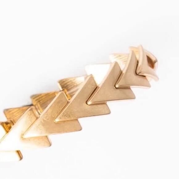 New Plunder “Dixie” Matte Gold Triangle Bracelet (6.5”) - Picture 2 of 5